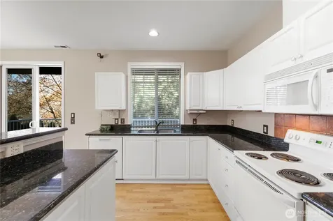 23321 60th Place S Kent WA 98032