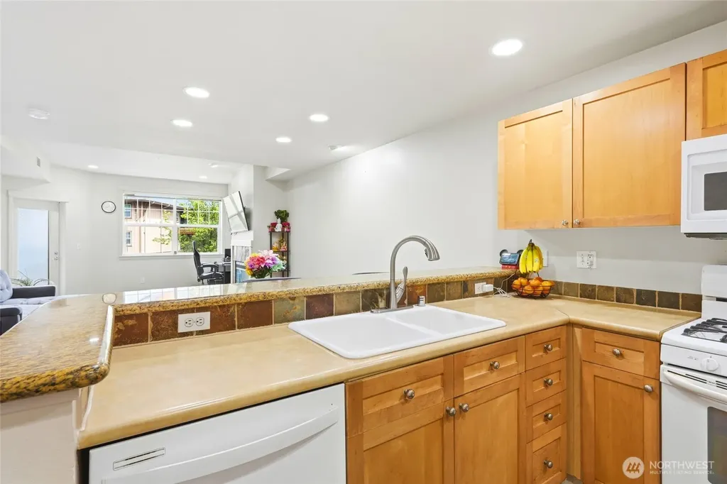1000 Cabin Creek Lane SW Issaquah WA 98027