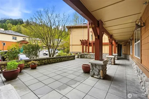 1000 Cabin Creek Lane SW Issaquah WA 98027