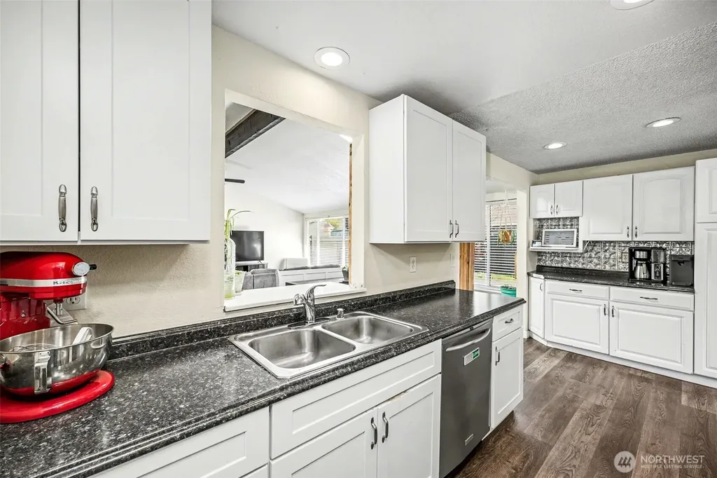 12211 109th Avenue Ct E Puyallup WA 98374