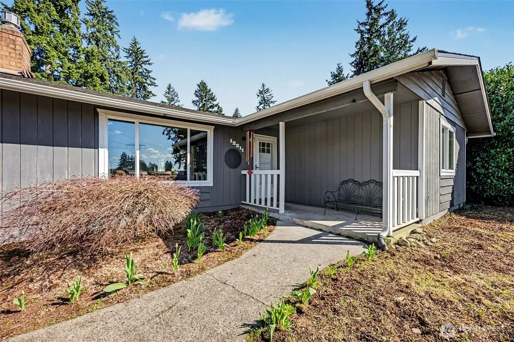 12211 109th Avenue Ct E Puyallup WA 98374