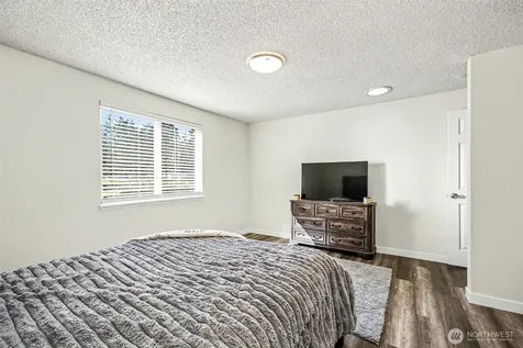 12211 109th Avenue Ct E Puyallup WA 98374