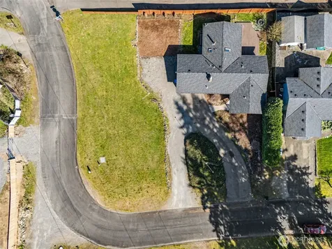 12211 109th Avenue Ct E Puyallup WA 98374