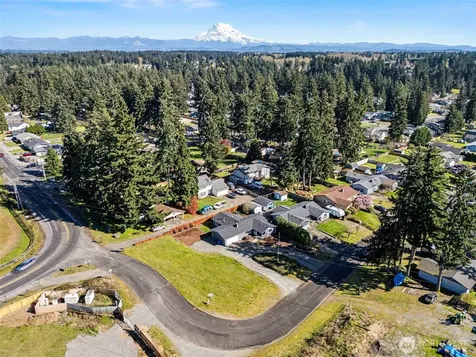 12211 109th Avenue Ct E Puyallup WA 98374