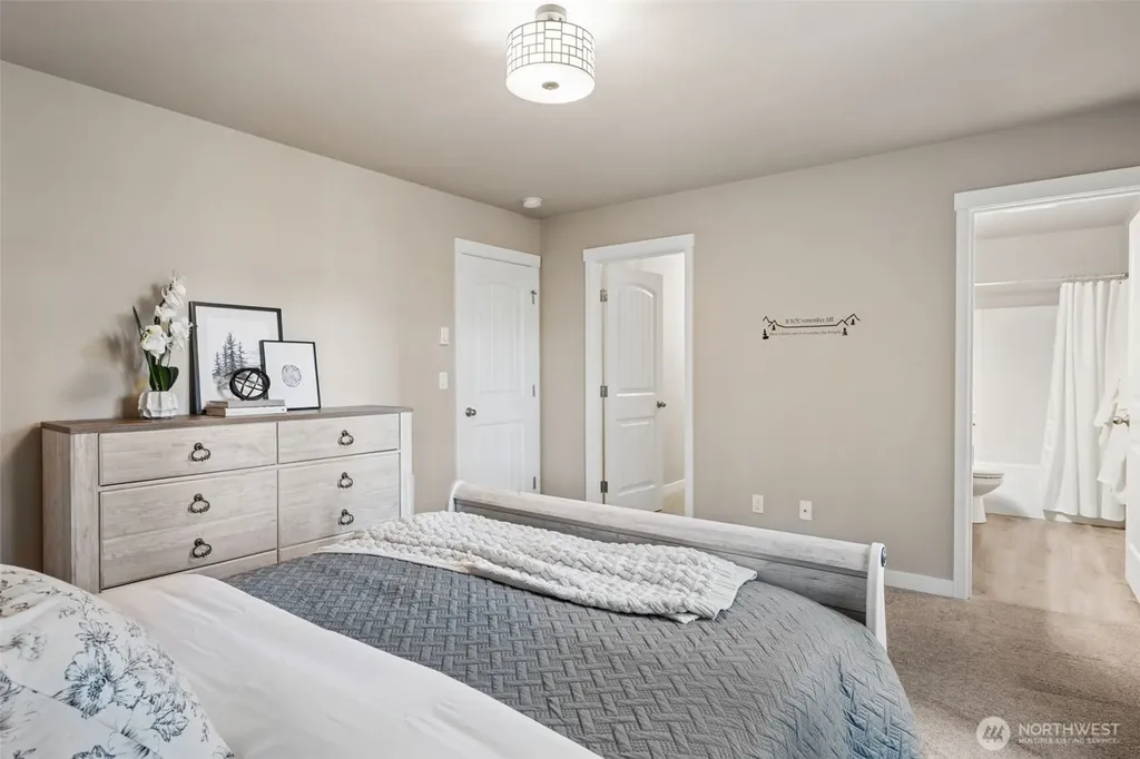 320 E Road Of Tralee Shelton WA 98584