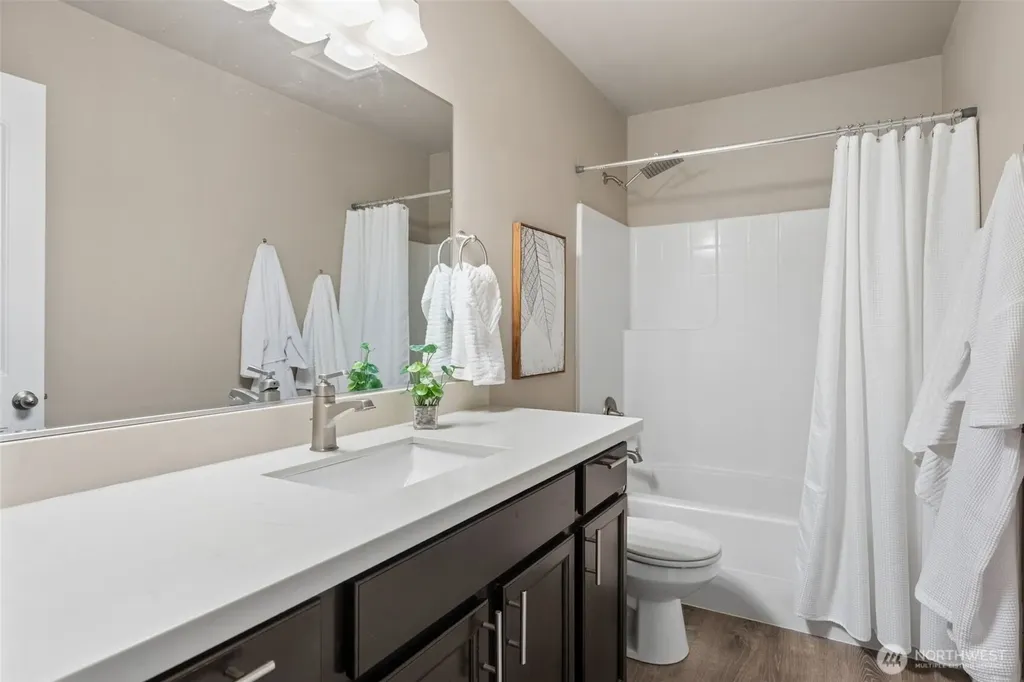 320 E Road Of Tralee Shelton WA 98584