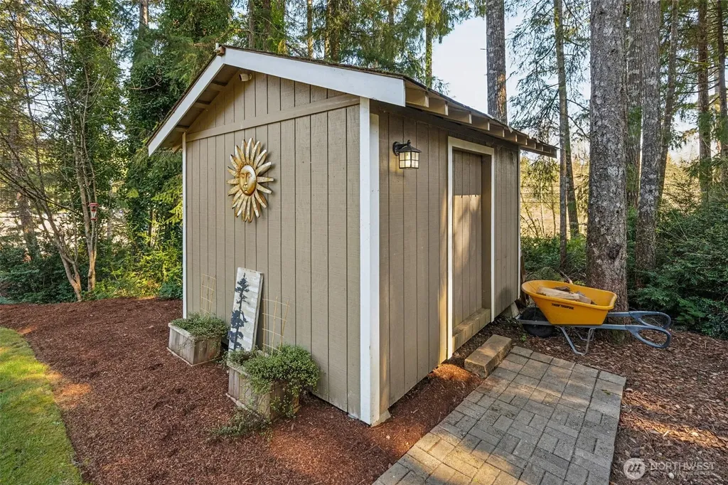 320 E Road Of Tralee Shelton WA 98584