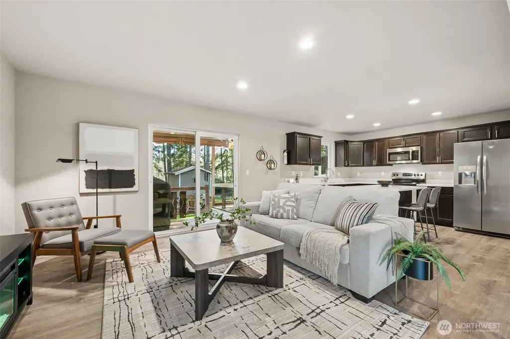 320 E Road Of Tralee Shelton WA 98584