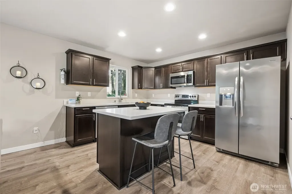 320 E Road Of Tralee Shelton WA 98584