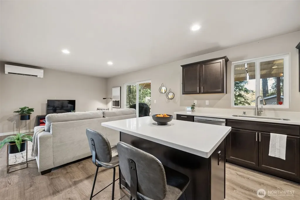 320 E Road Of Tralee Shelton WA 98584