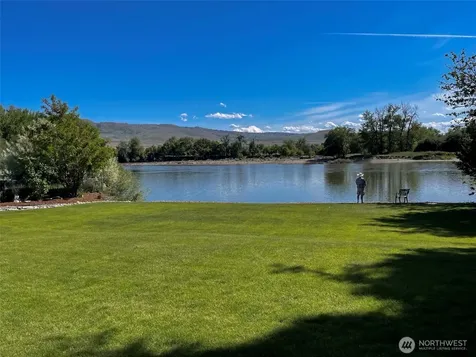 725 Okoma Drive Omak WA 98841