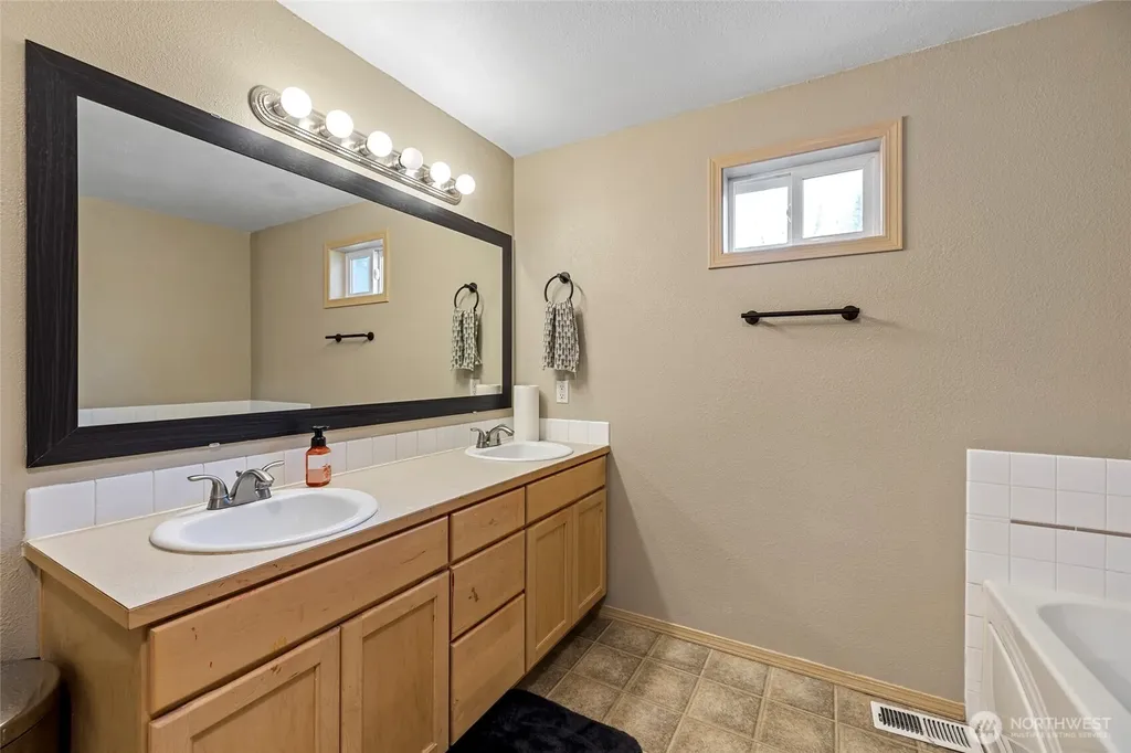 43610 Scenic River Court Concrete WA 98237