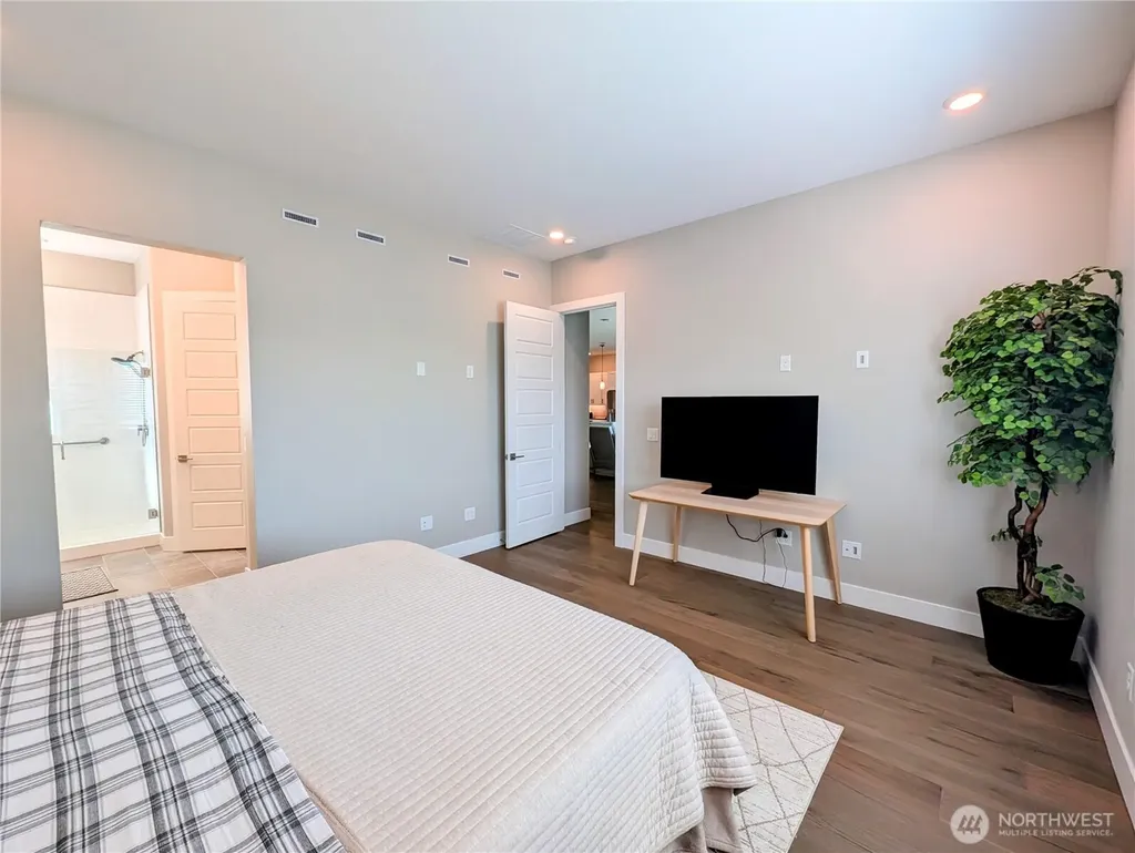 15528 174th Avenue Ct E Bonney Lake WA 98391