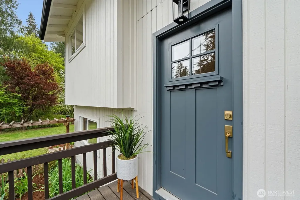 4631 E Grapeview Loop Road Allyn WA 98524
