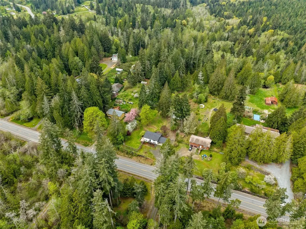 4631 E Grapeview Loop Road Allyn WA 98524