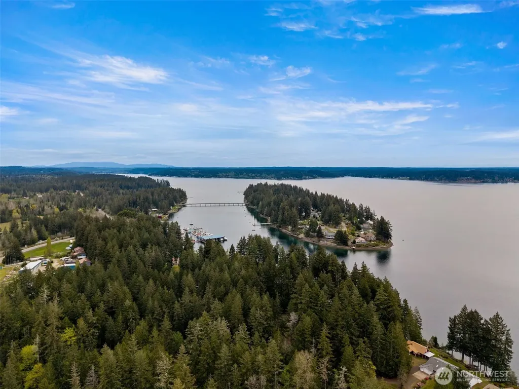 4631 E Grapeview Loop Road Allyn WA 98524