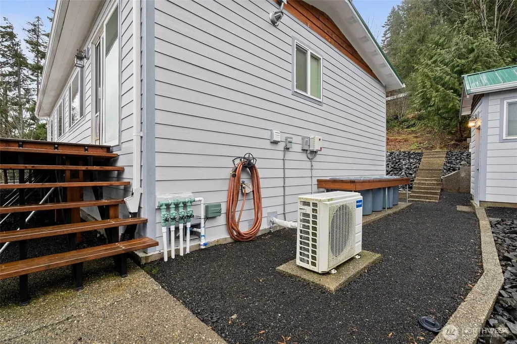 1101 Turkey Road NW Olympia WA 98502