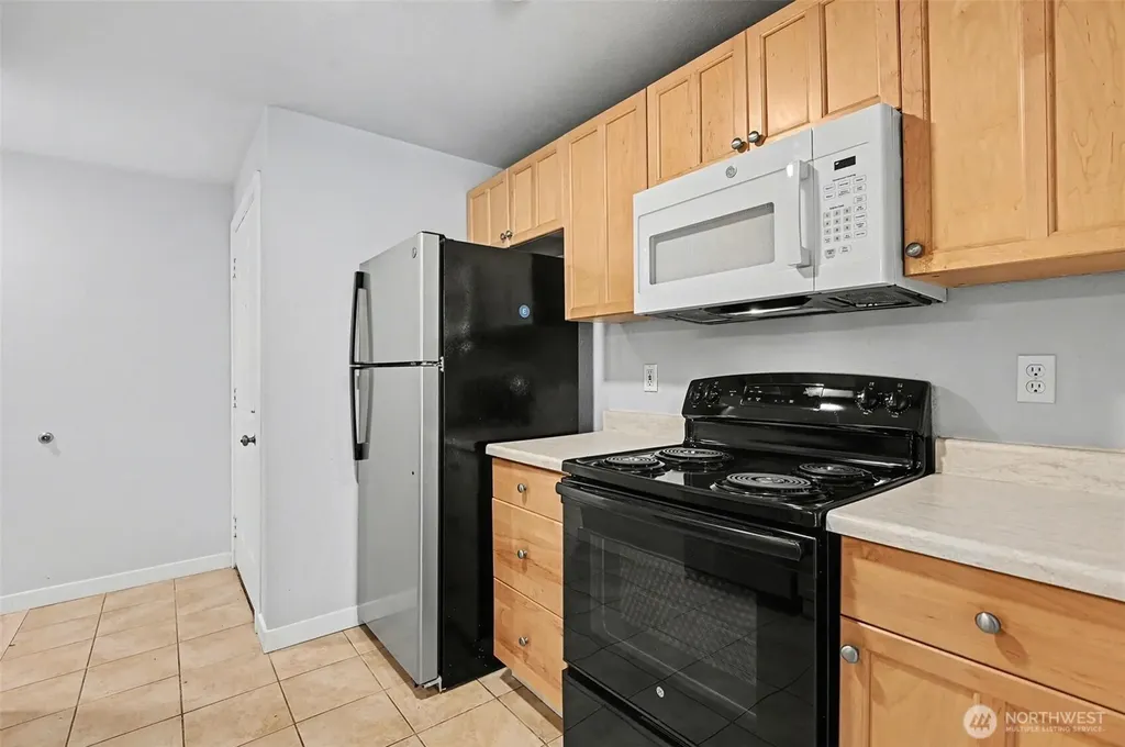 20030 66th Place W Lynnwood WA 98036