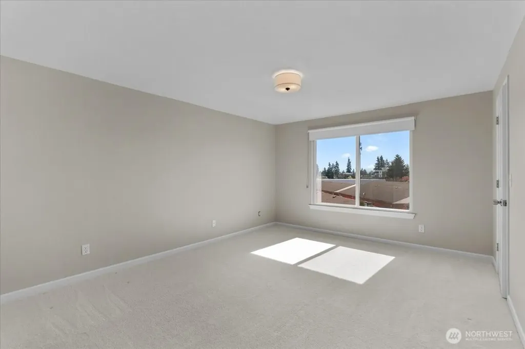 9815 Holly Drive Everett WA 98204