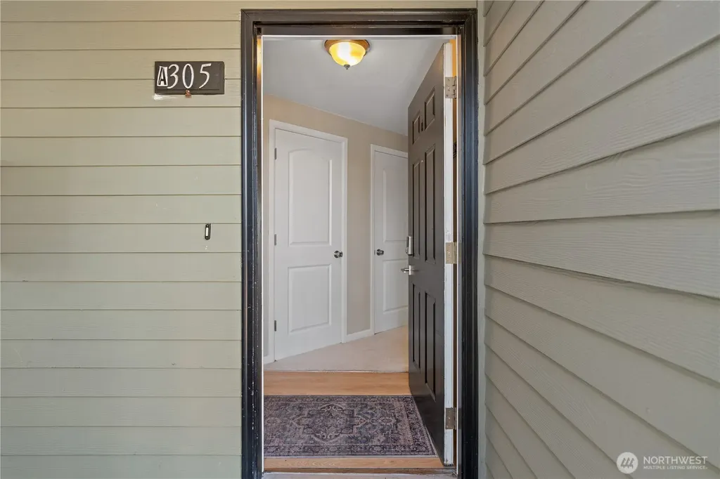 9815 Holly Drive Everett WA 98204