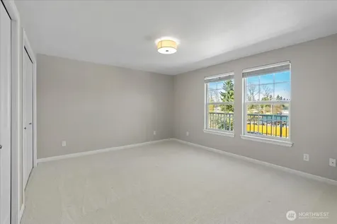 9815 Holly Drive Everett WA 98204