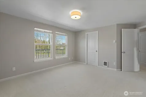 9815 Holly Drive Everett WA 98204
