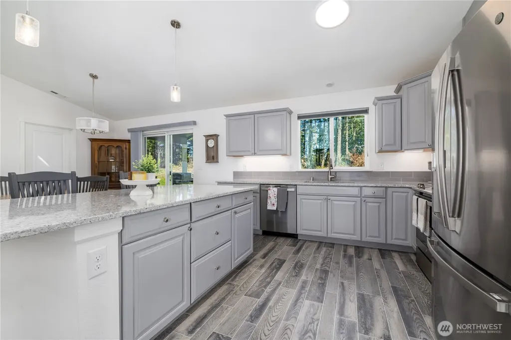 331 E Little Bear Lane Shelton WA 98584