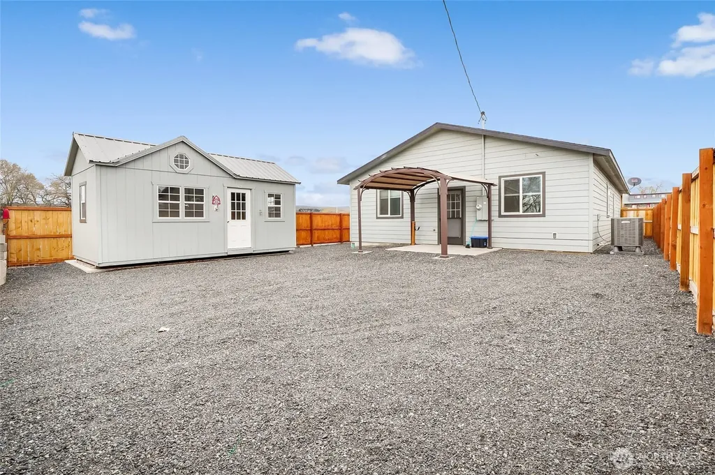 423 2nd Avenue SE Soap Lake WA 98851