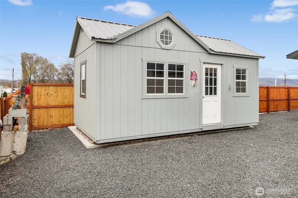423 2nd Avenue SE Soap Lake WA 98851
