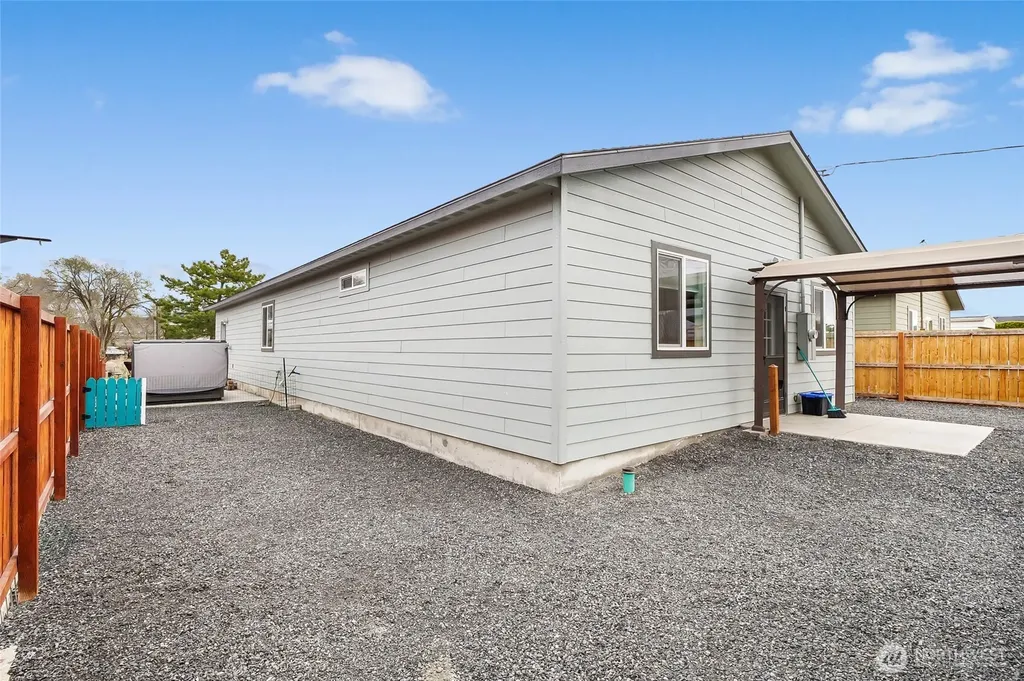 423 2nd Avenue SE Soap Lake WA 98851