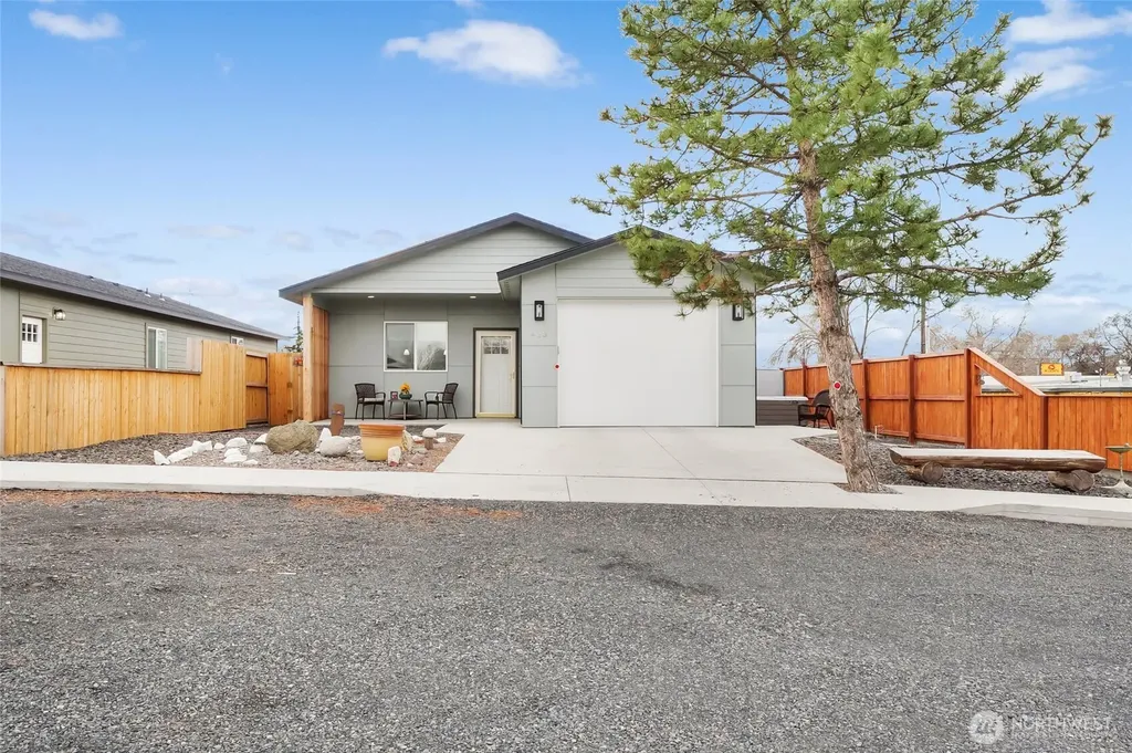 423 2nd Avenue SE Soap Lake WA 98851