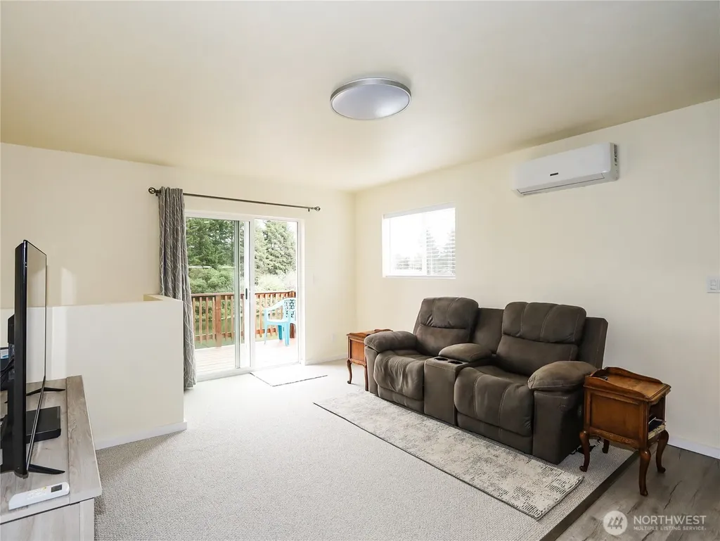 286 Point Brown Avenue SE Ocean Shores WA 98569
