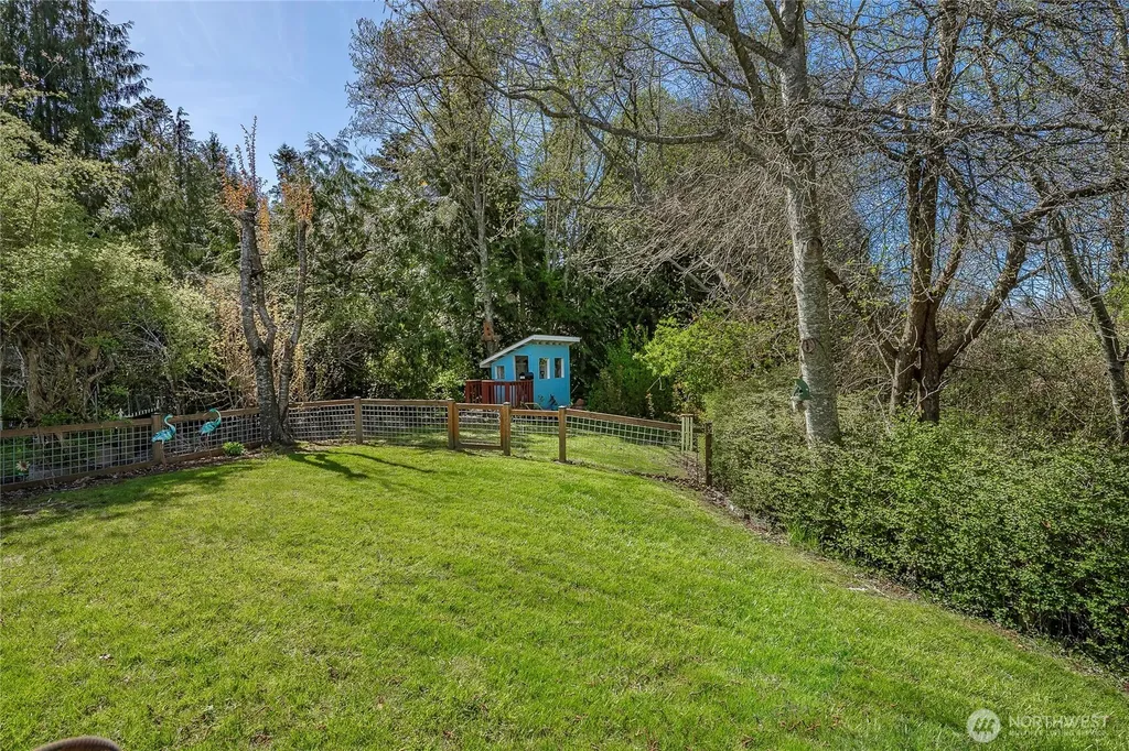 8209 Comox Road Birch Bay WA 98230