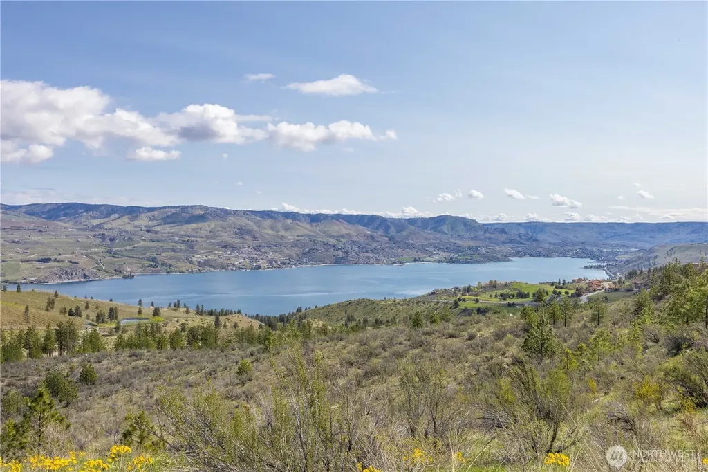 1 Bear Mountain Road Chelan WA 98816
