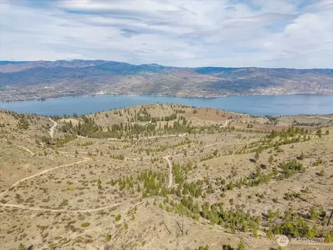 1 Bear Mountain Road Chelan WA 98816