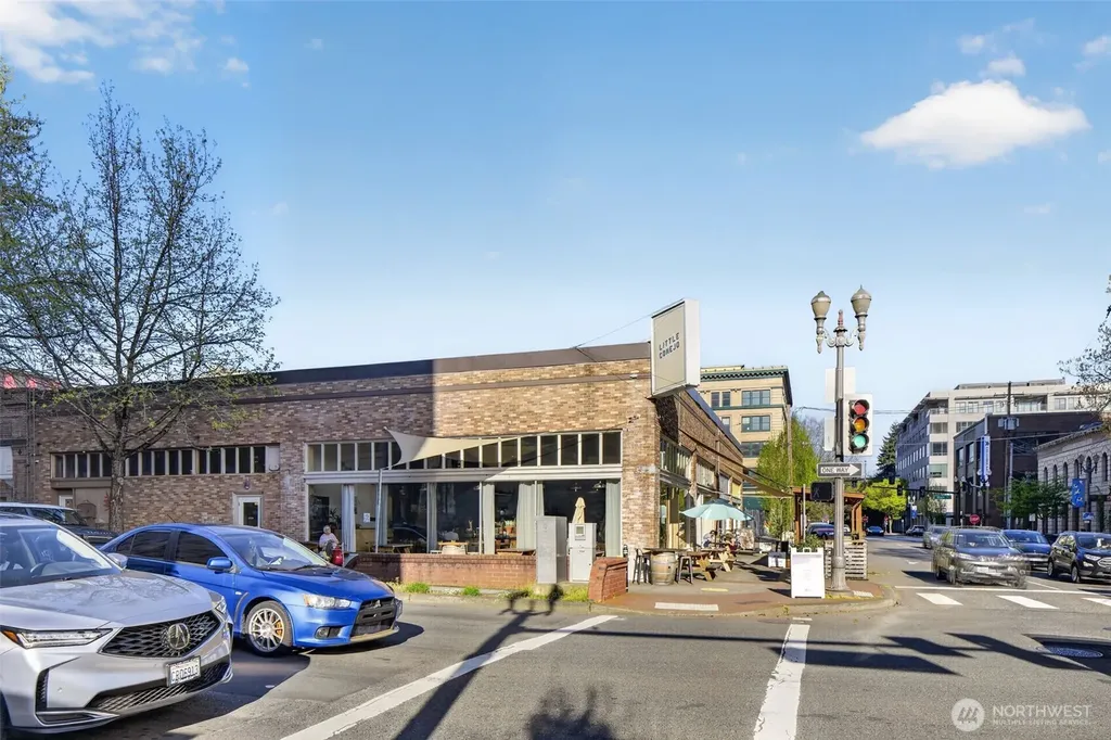 300 W 8th Street Vancouver WA 98660