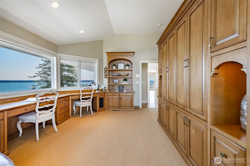 5685 Nakat Way Blaine WA 98230