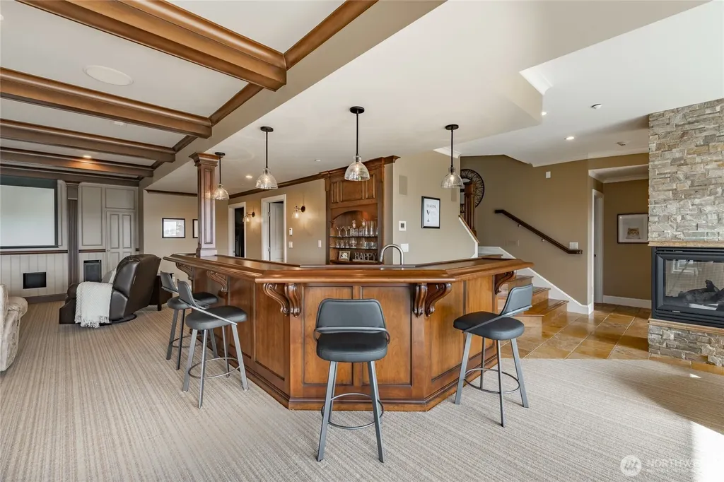5685 Nakat Way Blaine WA 98230