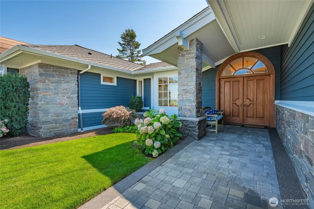 5685 Nakat Way Blaine WA 98230