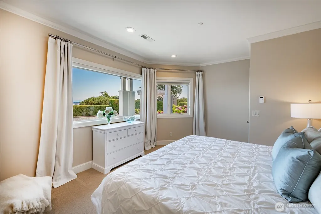 5685 Nakat Way Blaine WA 98230
