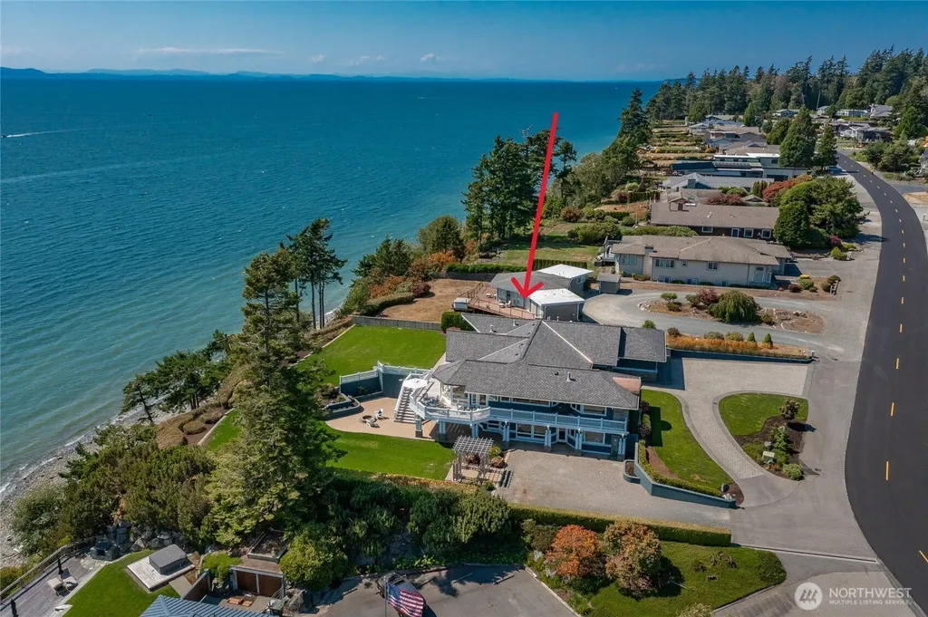 5685 Nakat Way Blaine WA 98230