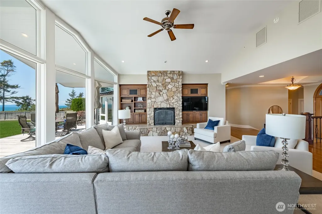5685 Nakat Way Blaine WA 98230