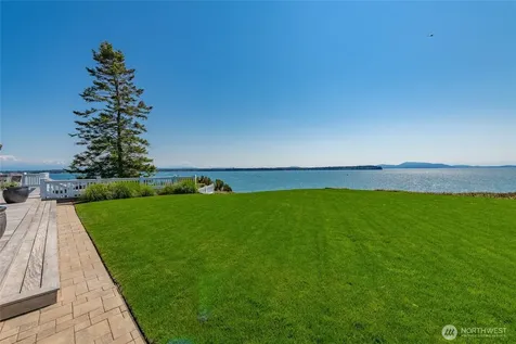 5685 Nakat Way Blaine WA 98230