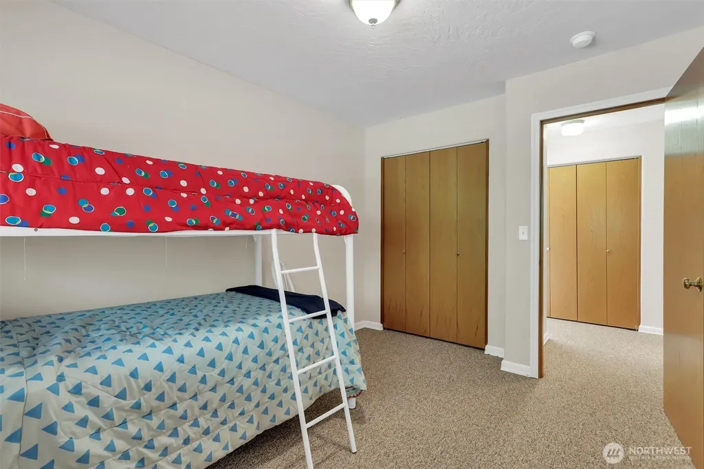 730 E North Bay Road Allyn WA 98524