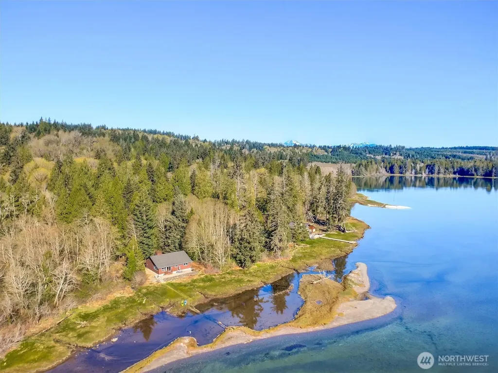 730 E North Bay Road Allyn WA 98524