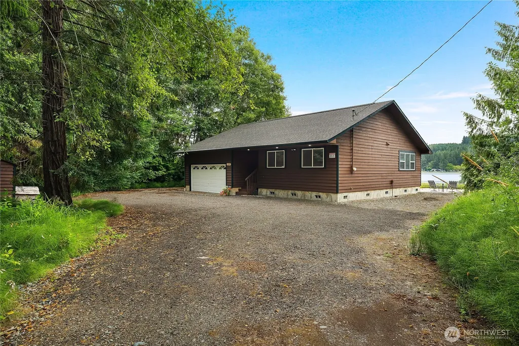 730 E North Bay Road Allyn WA 98524