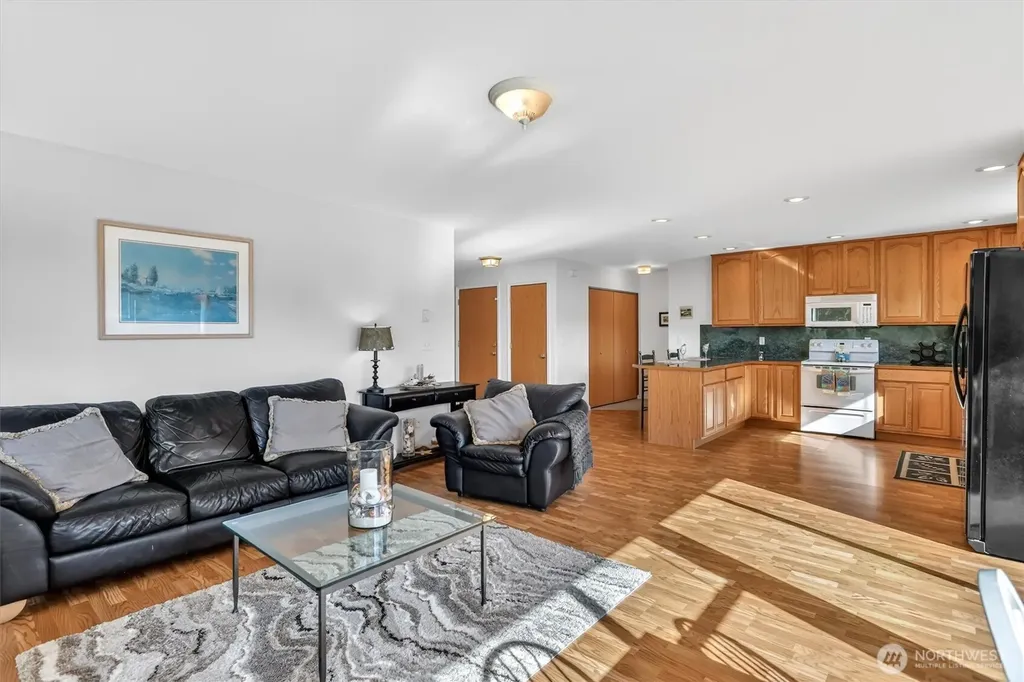 730 E North Bay Road Allyn WA 98524