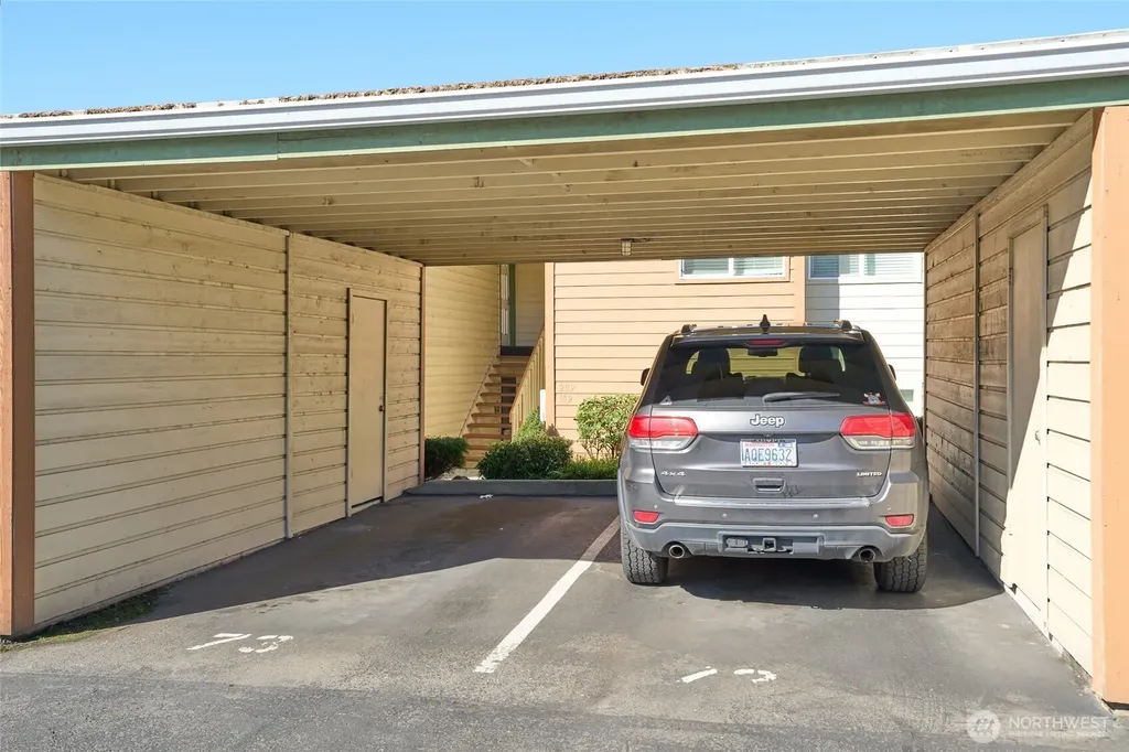 23617 112th Avenue SE Kent WA 98031