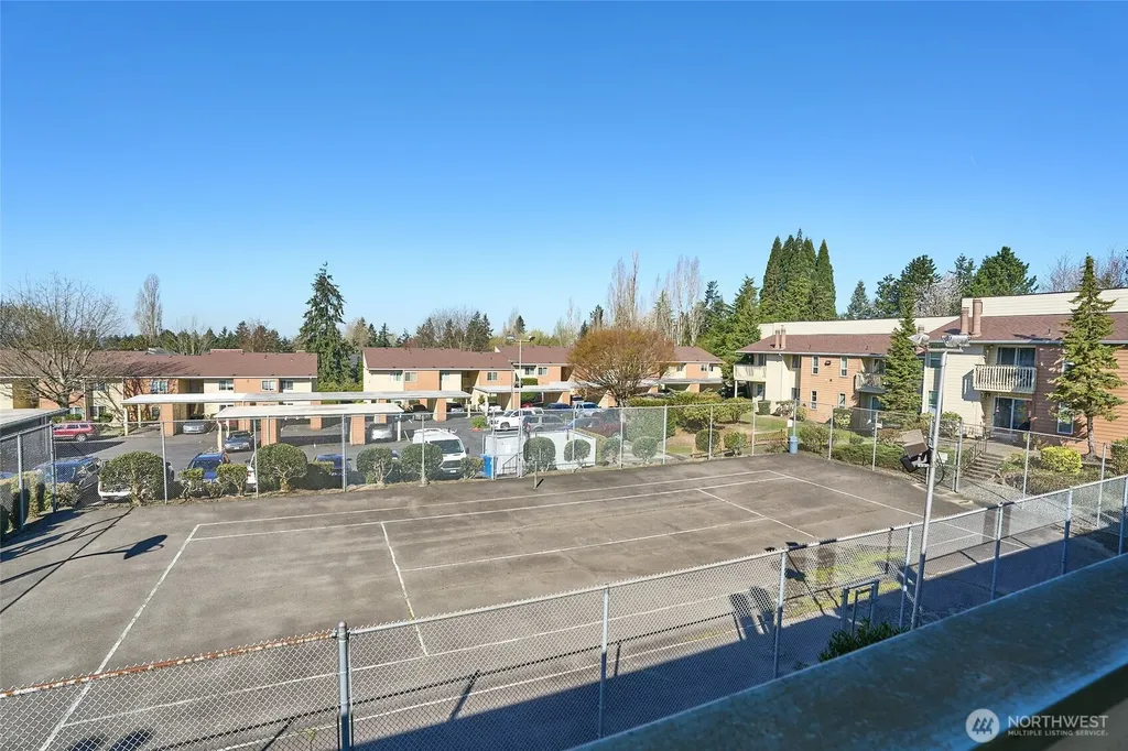 23617 112th Avenue SE Kent WA 98031