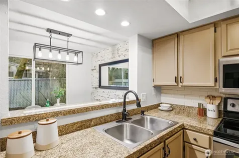 12905 126th Court NE Kirkland WA 98034